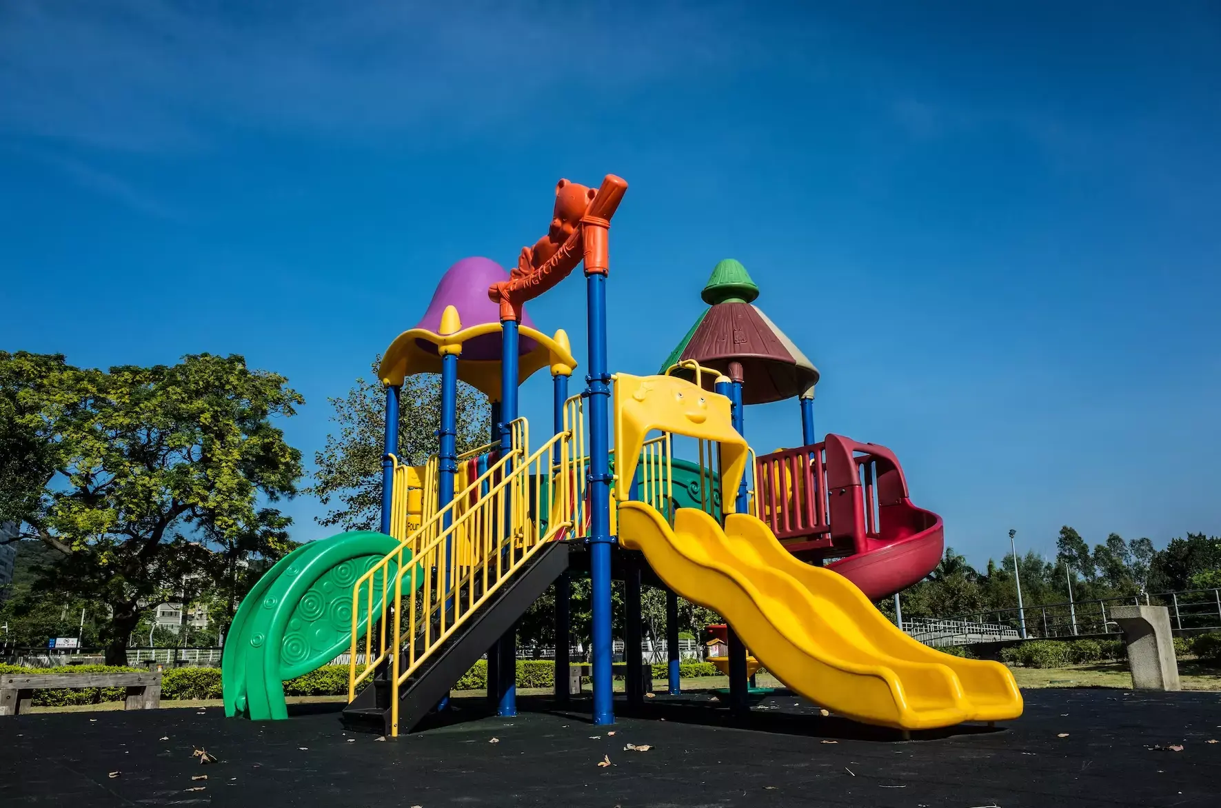 Brinquedos e Playgrounds